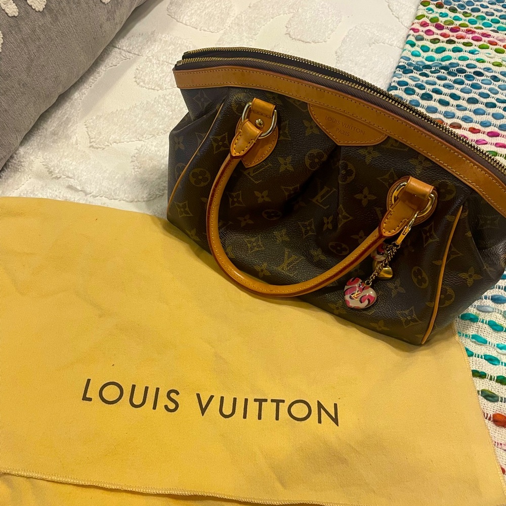 Louis Vuitton Tivoli